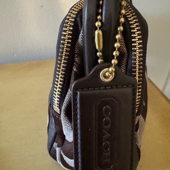 Coach shoulder bag - Picture 2 of 6